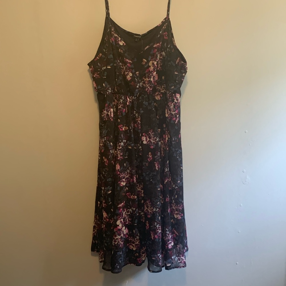Torrid Black Chiffon Floral Dress Size 2 (18/20)
